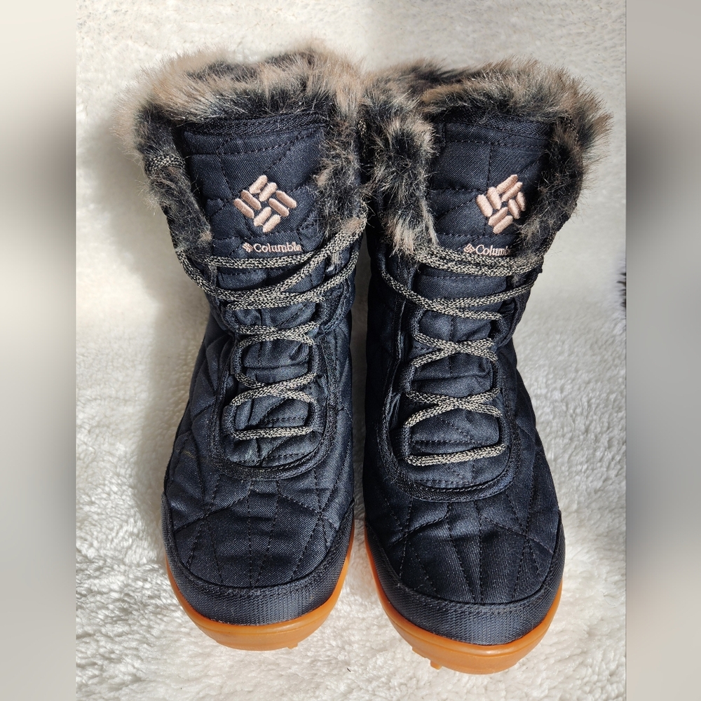 Columbia Women's Minx Shorty III Waterproof Boot Size 9 1/2